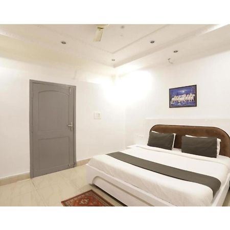 Day S Inn Luxury Stay Near Care Hospital In Budget Friendly Price Best Seller 부바네스 외부 사진