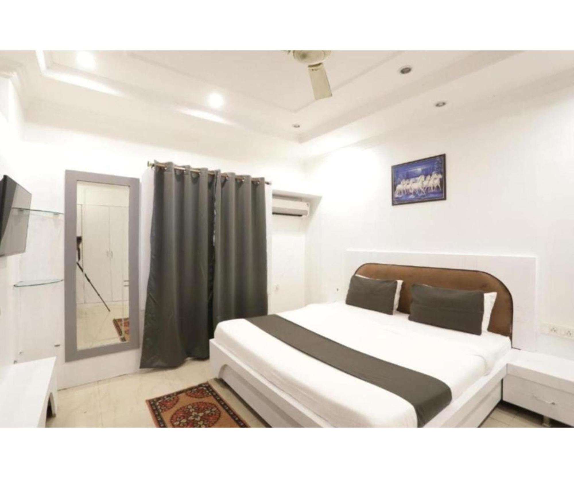 Day S Inn Luxury Stay Near Care Hospital In Budget Friendly Price Best Seller 부바네스 외부 사진